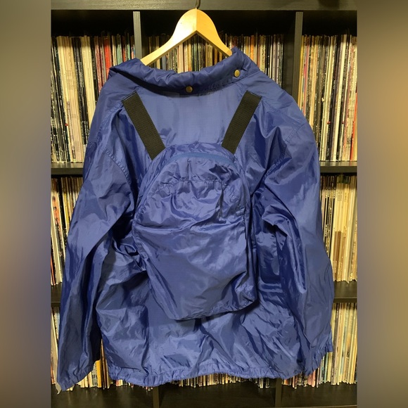 🍒 2/$10 Vintage 90s Ispo-PAC windbreaker that turns into a backpack - Picture 3 of 3